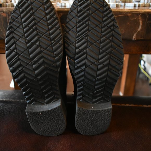 Black Boots (SOLD) - Picture 4 of 4